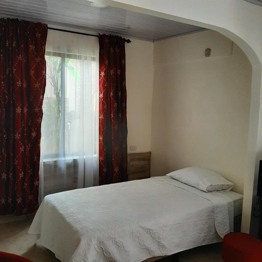 Rancha Azul Inn Alajuela Exteriör bild