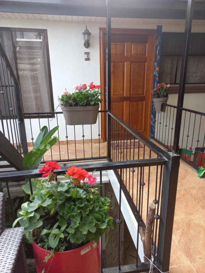 Rancha Azul Inn Alajuela Exteriör bild