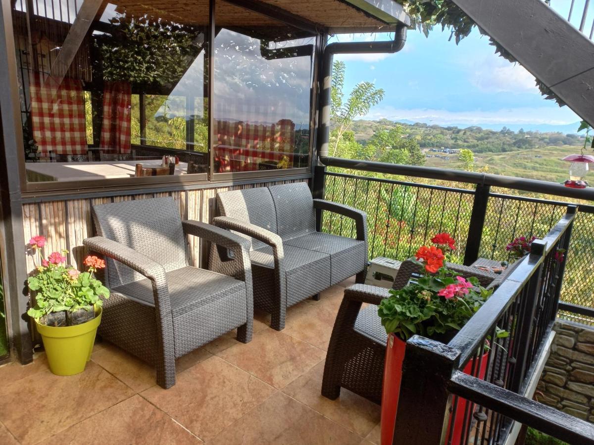 Rancha Azul Inn Alajuela Exteriör bild