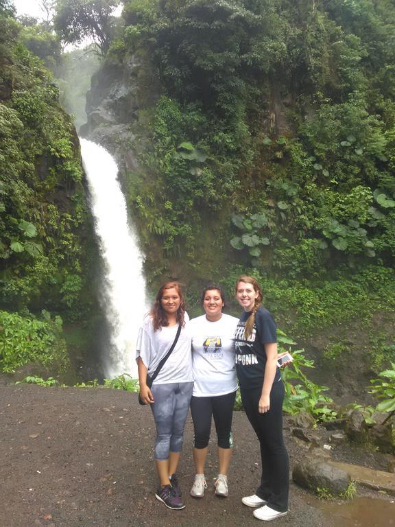 Rancha Azul Inn Alajuela Exteriör bild